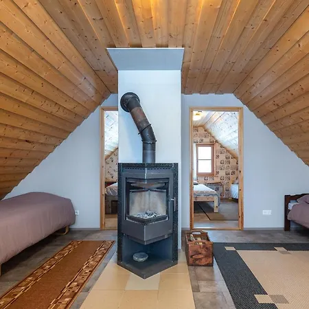 Rosenhausen Puhkemajad Tatil Evi