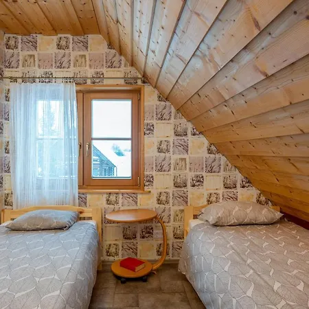 Rosenhausen Puhkemajad Puugi